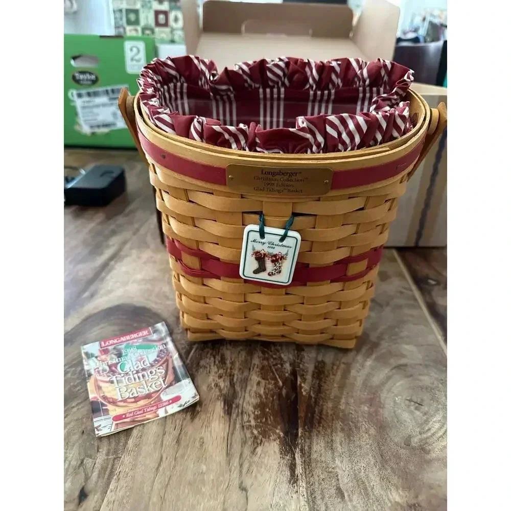 Longaberger Glad Tidings 1998 Christmas Collection Wall Hanging Basket & liner